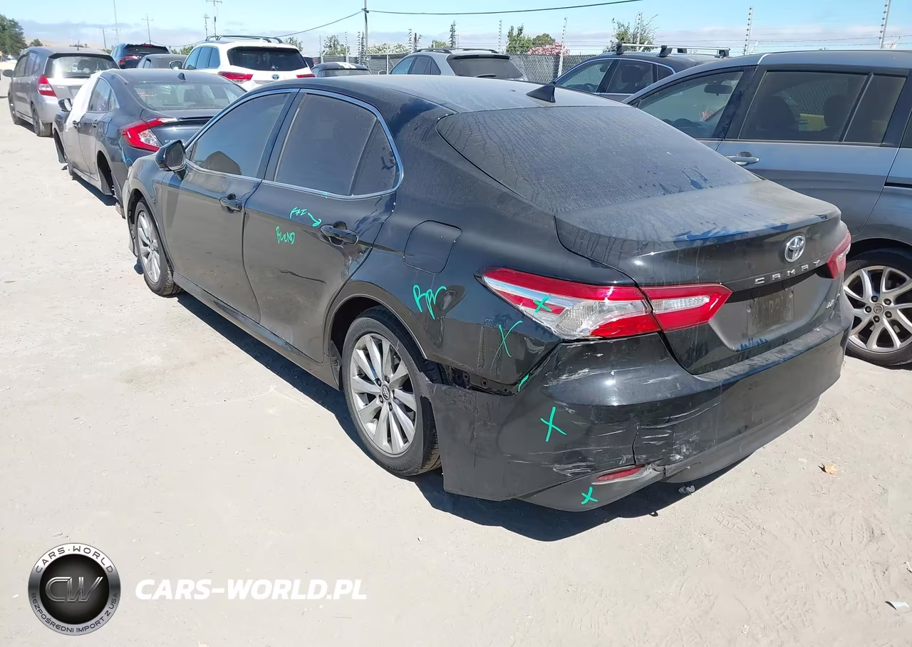2019 Toyota Camry Le VIN:4T1B11HK7KU825364 - 3