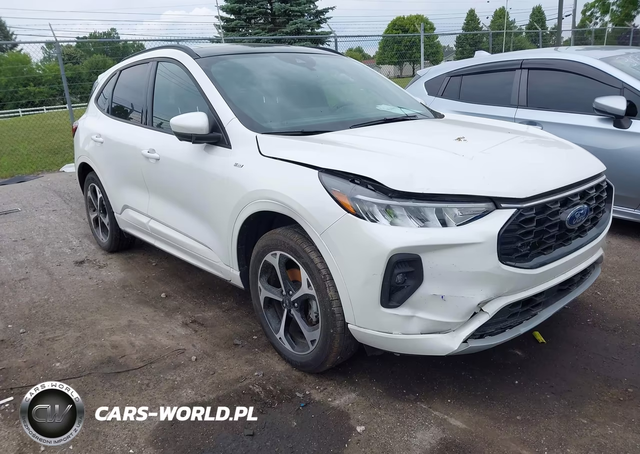 2023 Ford Escape St-Line Select – zdjęcie 1 z 16