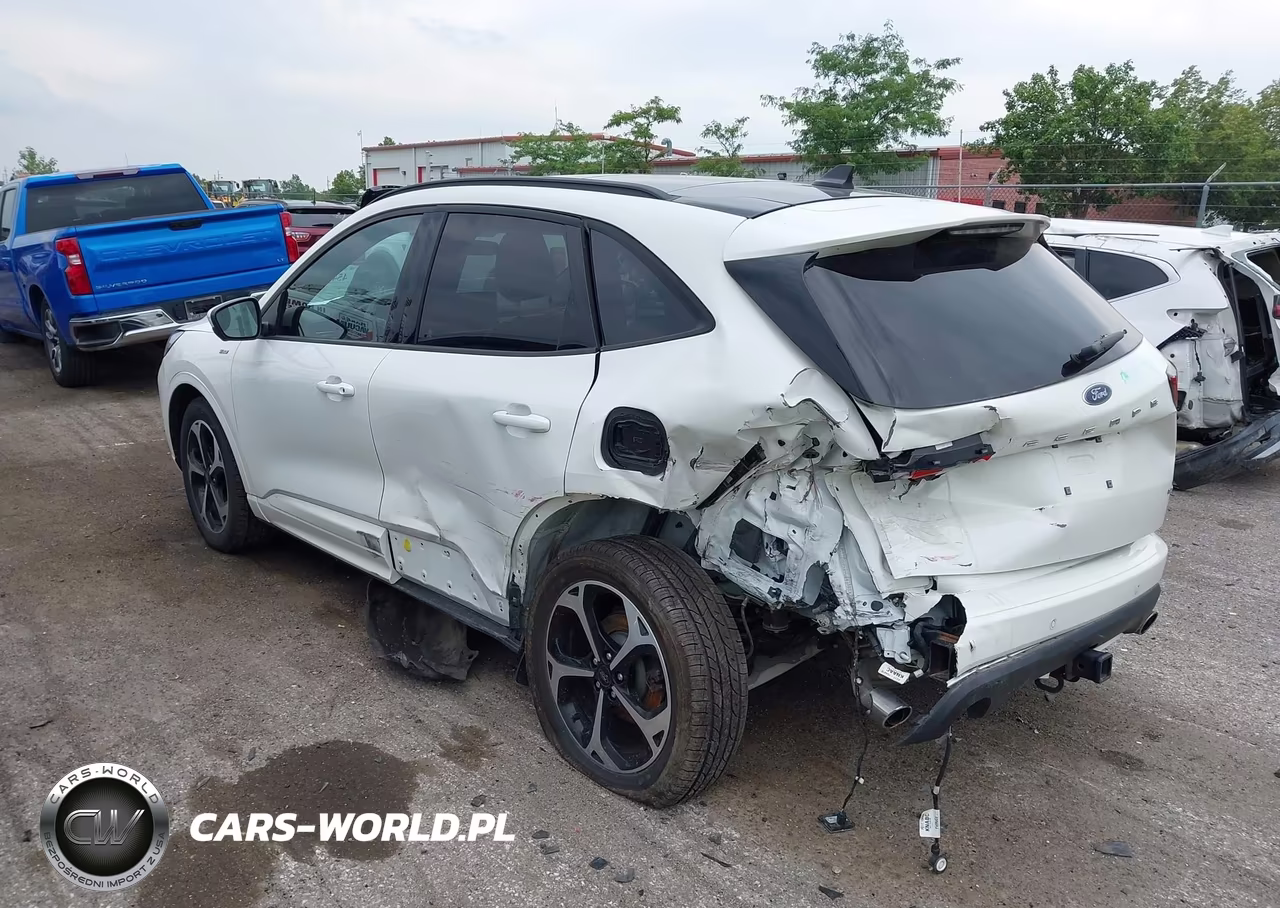 2023 Ford Escape St-Line Select VIN:1FMCU9NA2PUB09923 - 3