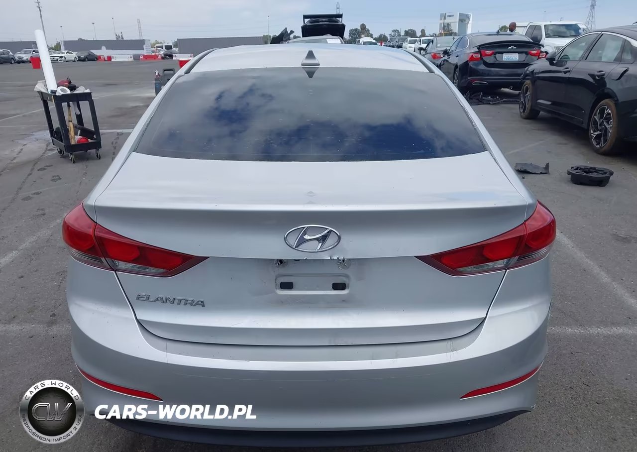 2018 Hyundai Elantra Value Edition VIN:5NPD84LFXJH341718 - 17