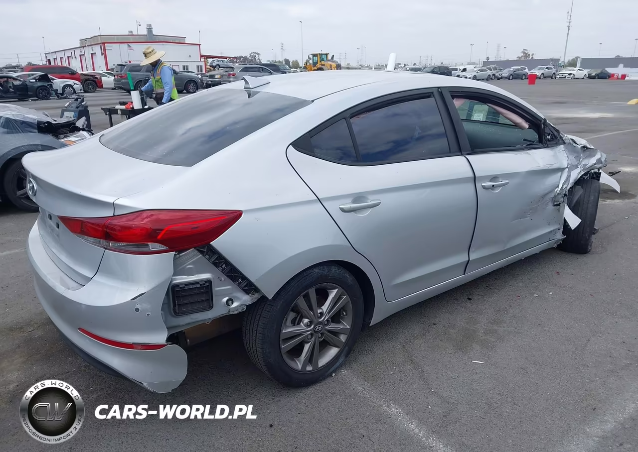 2018 Hyundai Elantra Value Edition VIN:5NPD84LFXJH341718 - 4