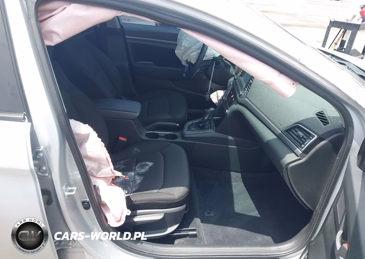 2018 Hyundai Elantra Value Edition VIN:5NPD84LFXJH341718 - 5