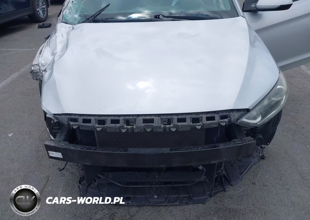 2018 Hyundai Elantra Value Edition VIN:5NPD84LFXJH341718 - 6