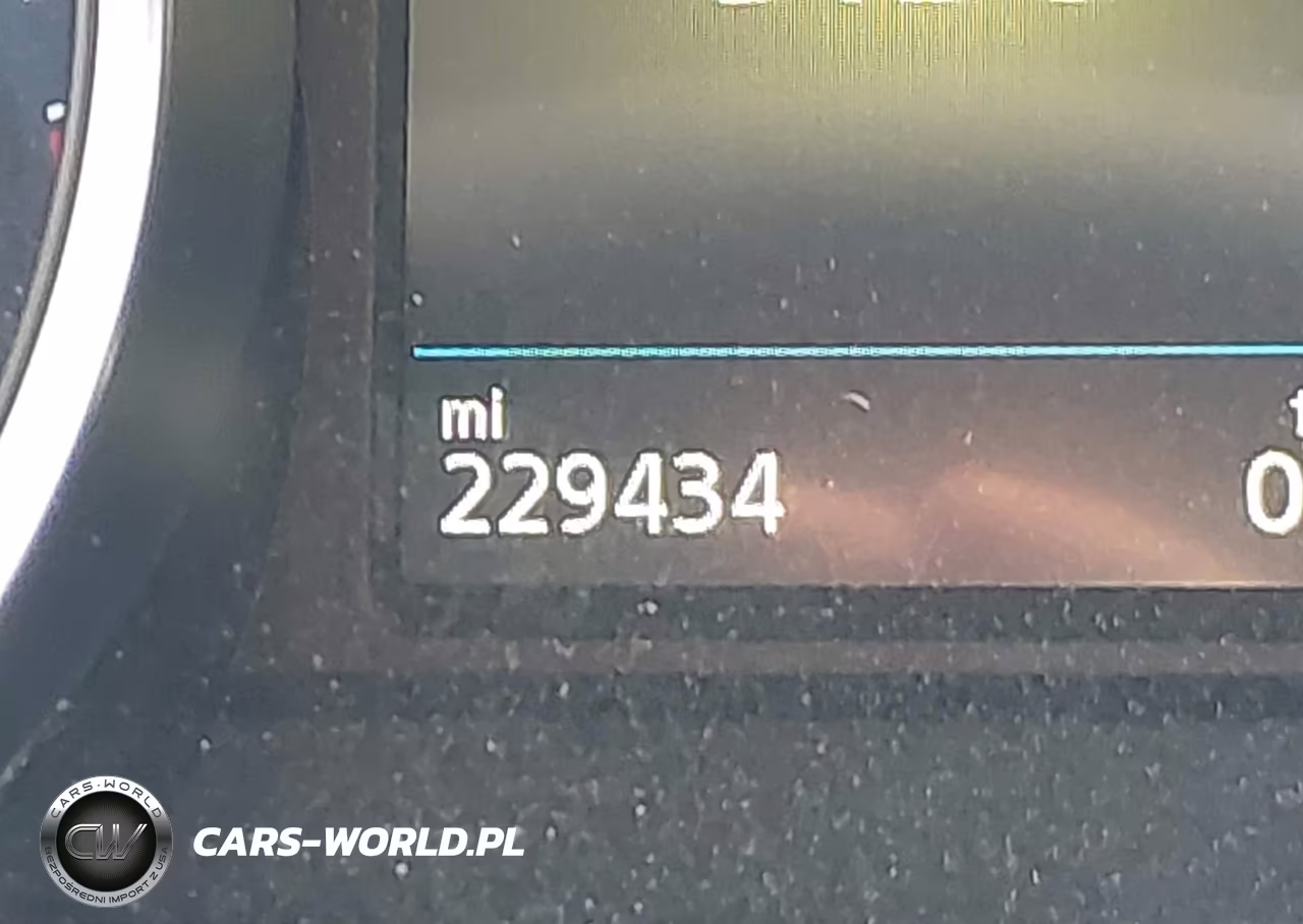 2018 Volkswagen Tiguan 2.0T S VIN:3VV1B7AX2JM015439 - 16