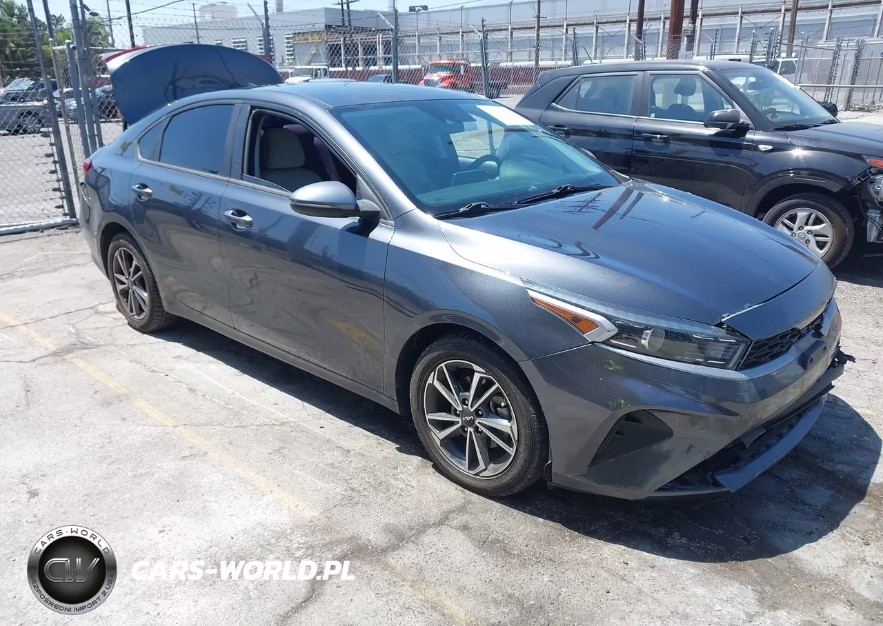 2023 Kia Forte Lxs – zdjęcie 1 z 16