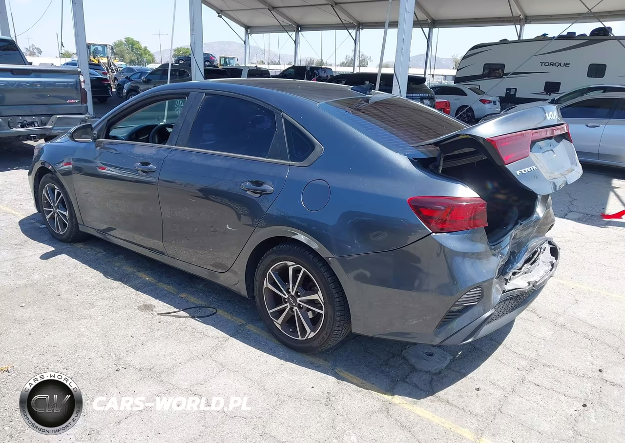 2023 Kia Forte Lxs VIN:3KPF24AD6PE521397 - 3