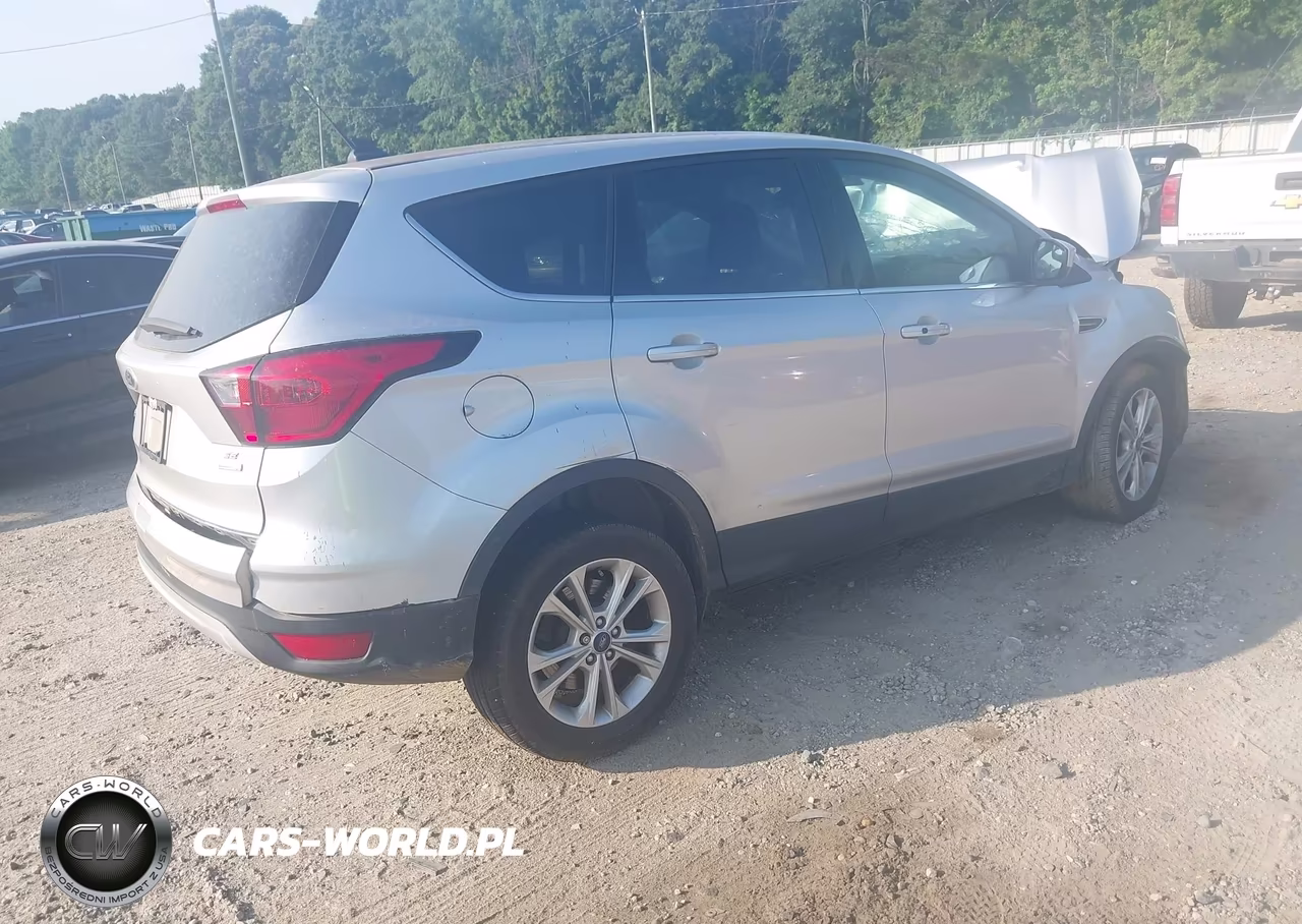 2019 Ford Escape Se VIN:1FMCU0GD1KUB93924 - 4
