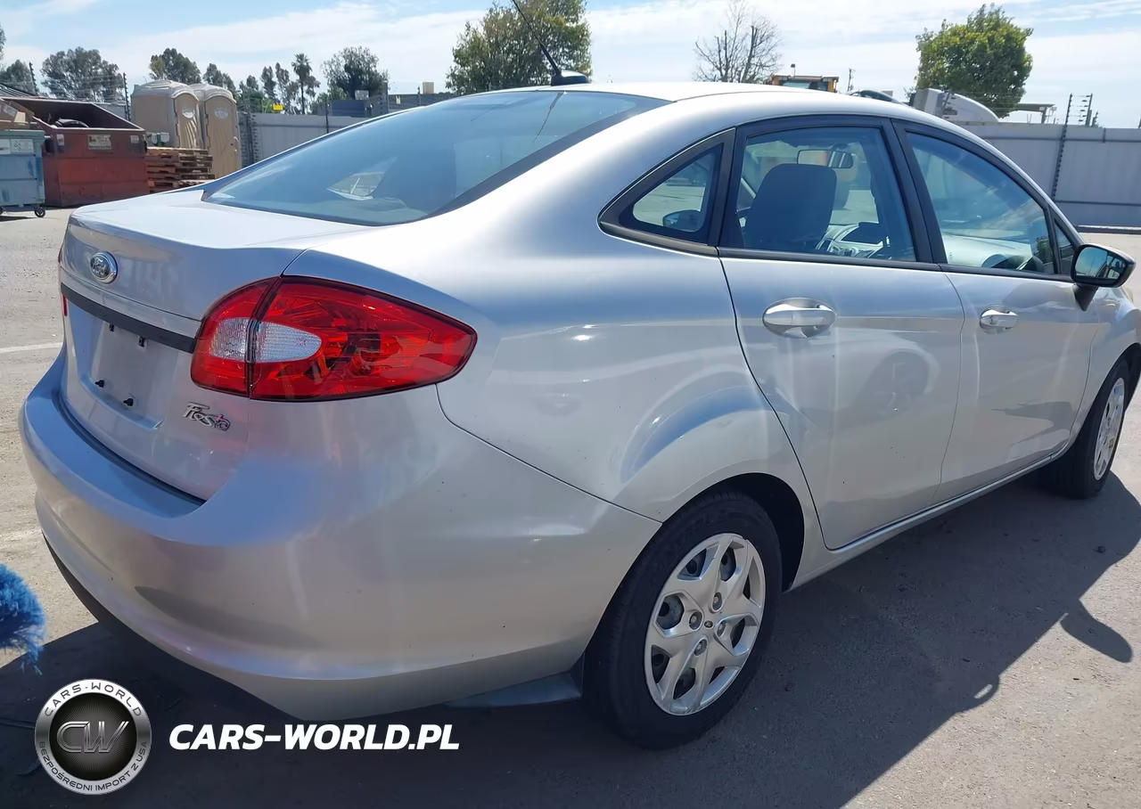 2012 Ford Fiesta S VIN:3FADP4AJ3CM221806 - 4