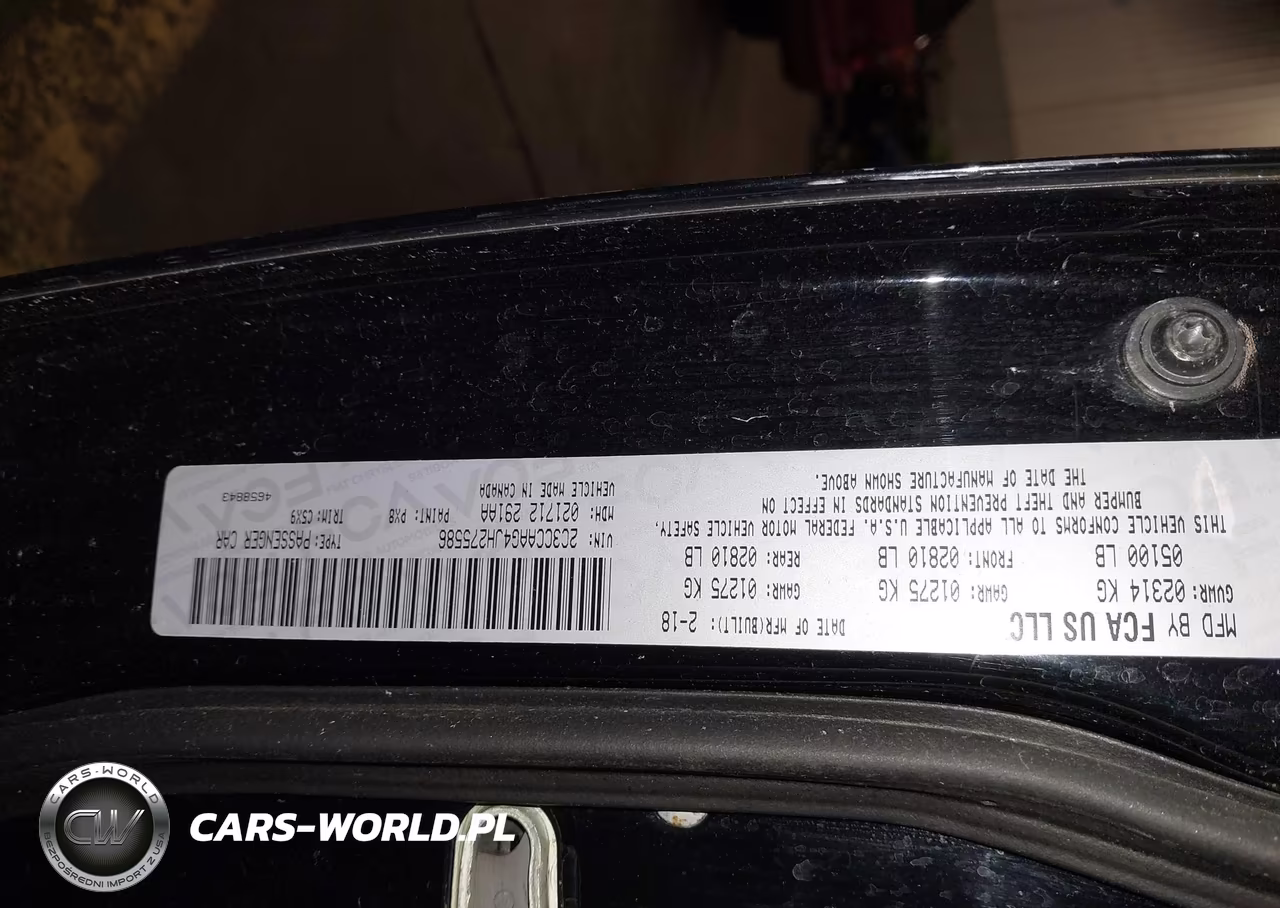 2018 Chrysler 300 Touring VIN:2C3CCAAG4JH275586 - 9