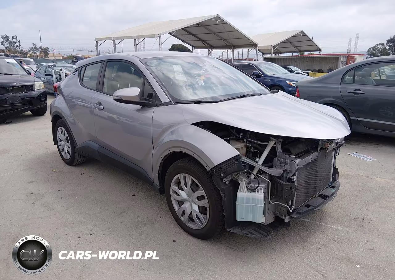 2020 Toyota C-Hr Le – zdjęcie 1 z 17