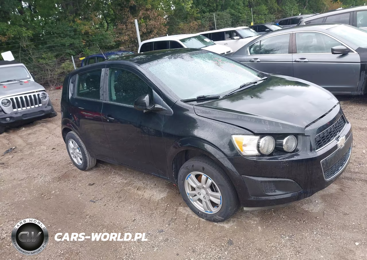 2013 Chevrolet Sonic Lt Auto – zdjęcie 1 z 11