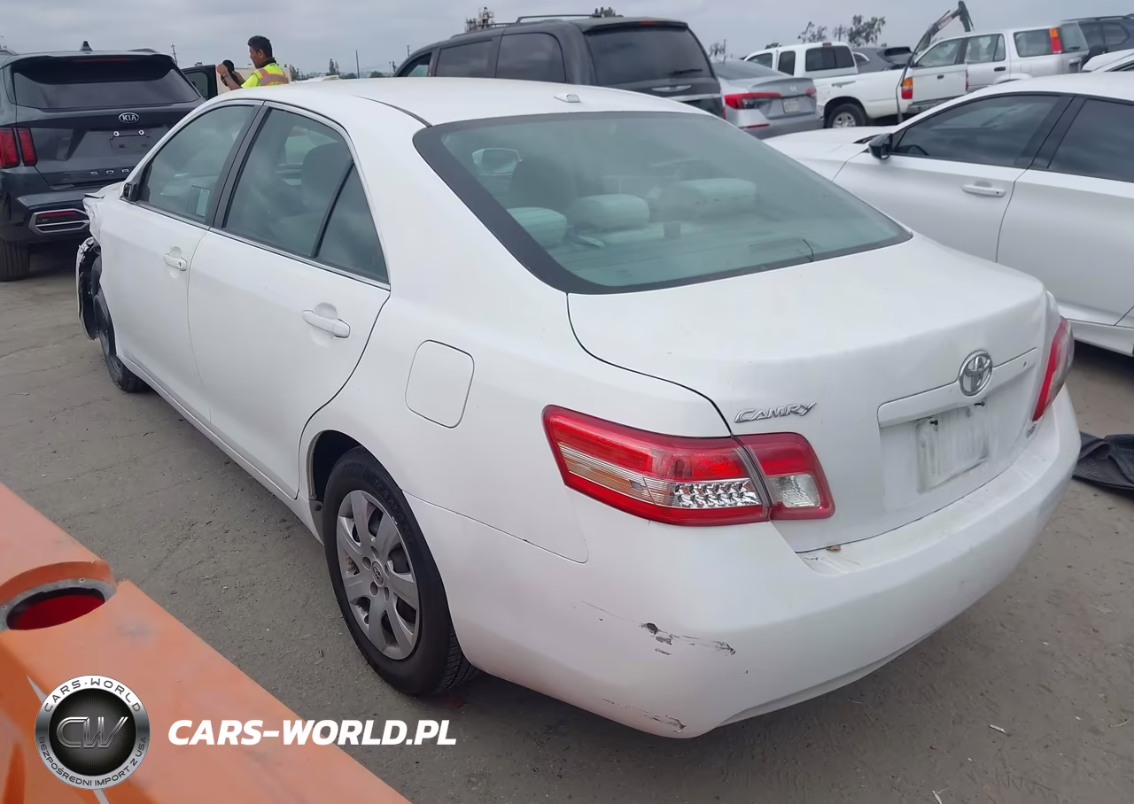 2011 Toyota Camry Le VIN:4T1BF3EK6BU639171 - 3