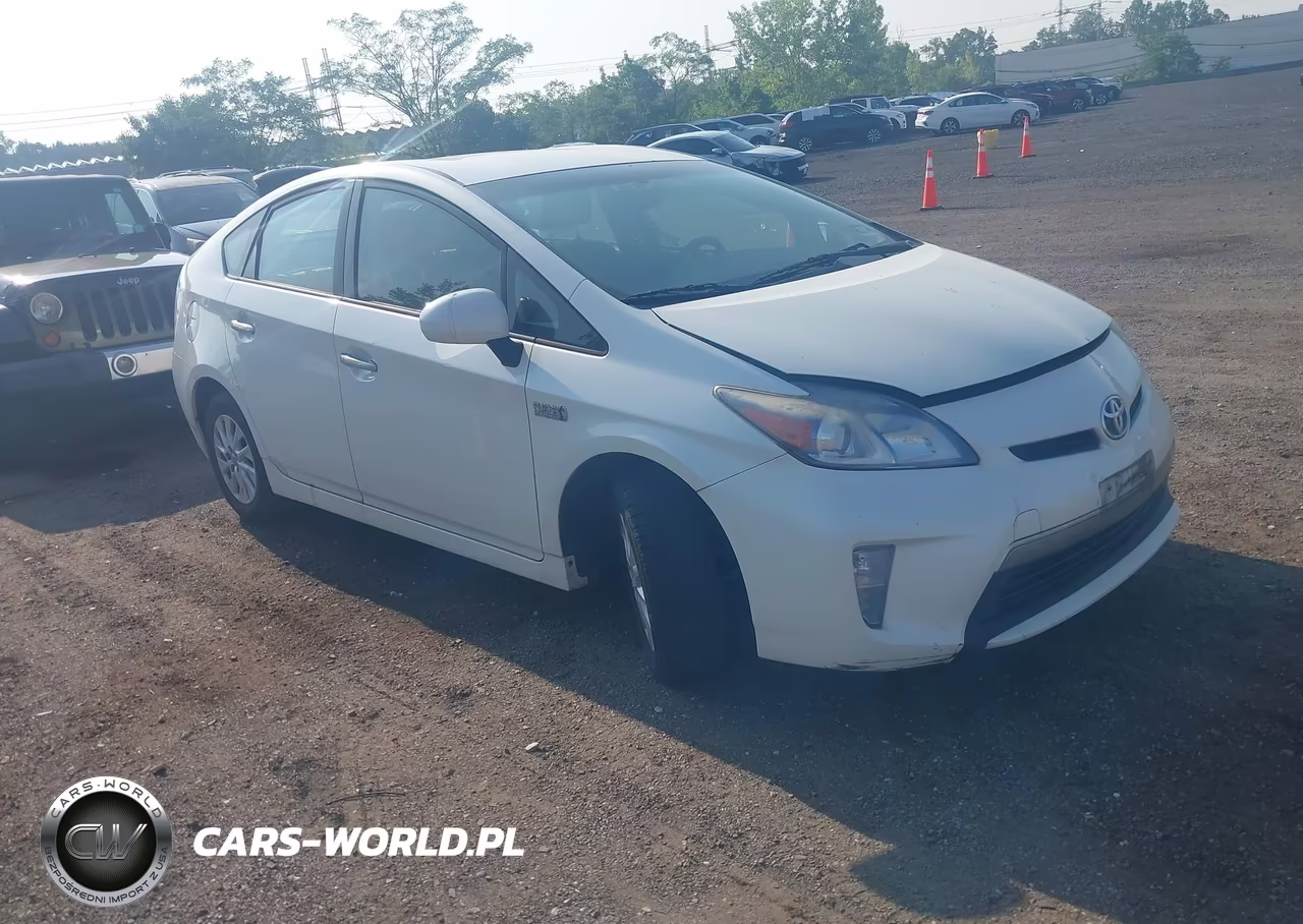 2013 Toyota Prius Plug-In – zdjęcie 1 z 16