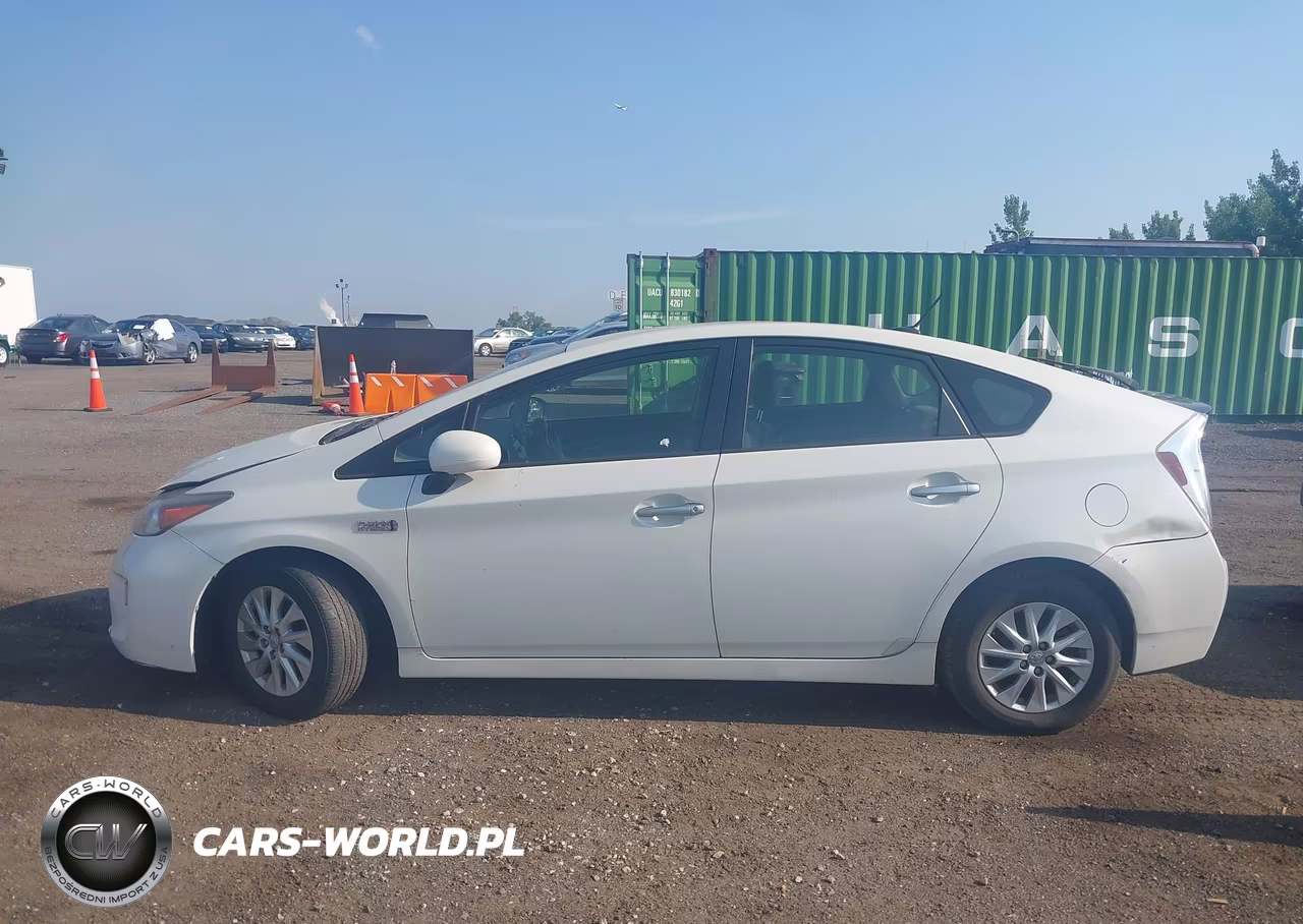 2013 Toyota Prius Plug-In VIN:JTDKN3DP1D3037713 - 14