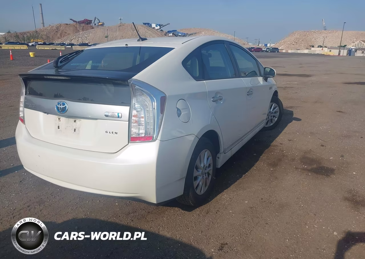 2013 Toyota Prius Plug-In VIN:JTDKN3DP1D3037713 - 4