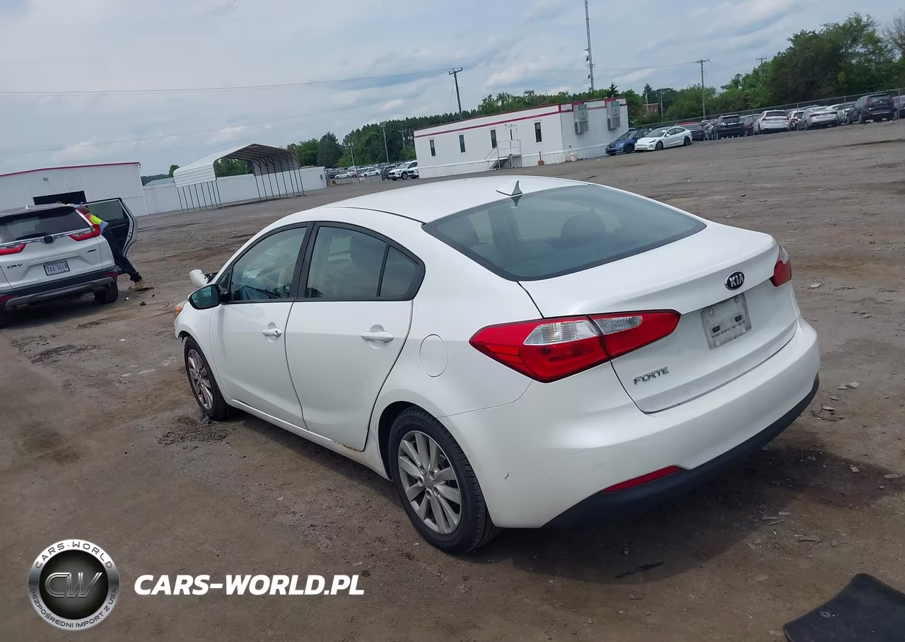 2016 Kia Forte Lx VIN:KNAFX4A65G5603309 - 3