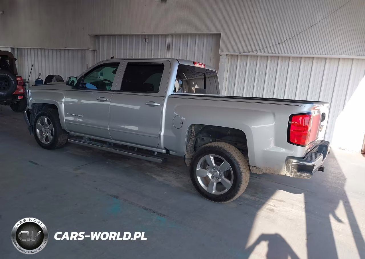2018 Chevrolet Silverado 1500 1Lt VIN:3GCPCREC6JG412921 - 3