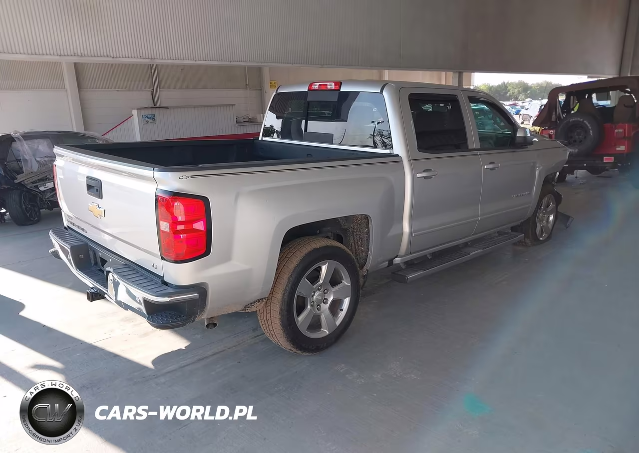 2018 Chevrolet Silverado 1500 1Lt VIN:3GCPCREC6JG412921 - 4