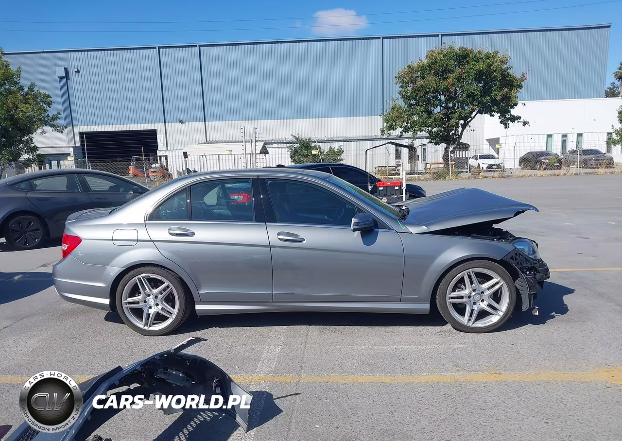 2013 Mercedes-Benz C 250 Sport VIN:WDDGF4HB8DR255481 - 14