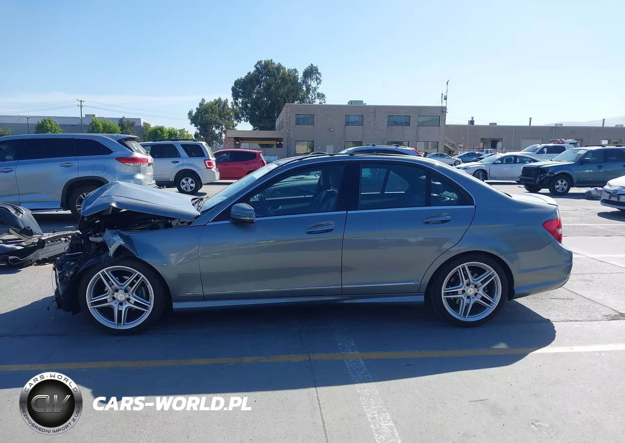 2013 Mercedes-Benz C 250 Sport VIN:WDDGF4HB8DR255481 - 15