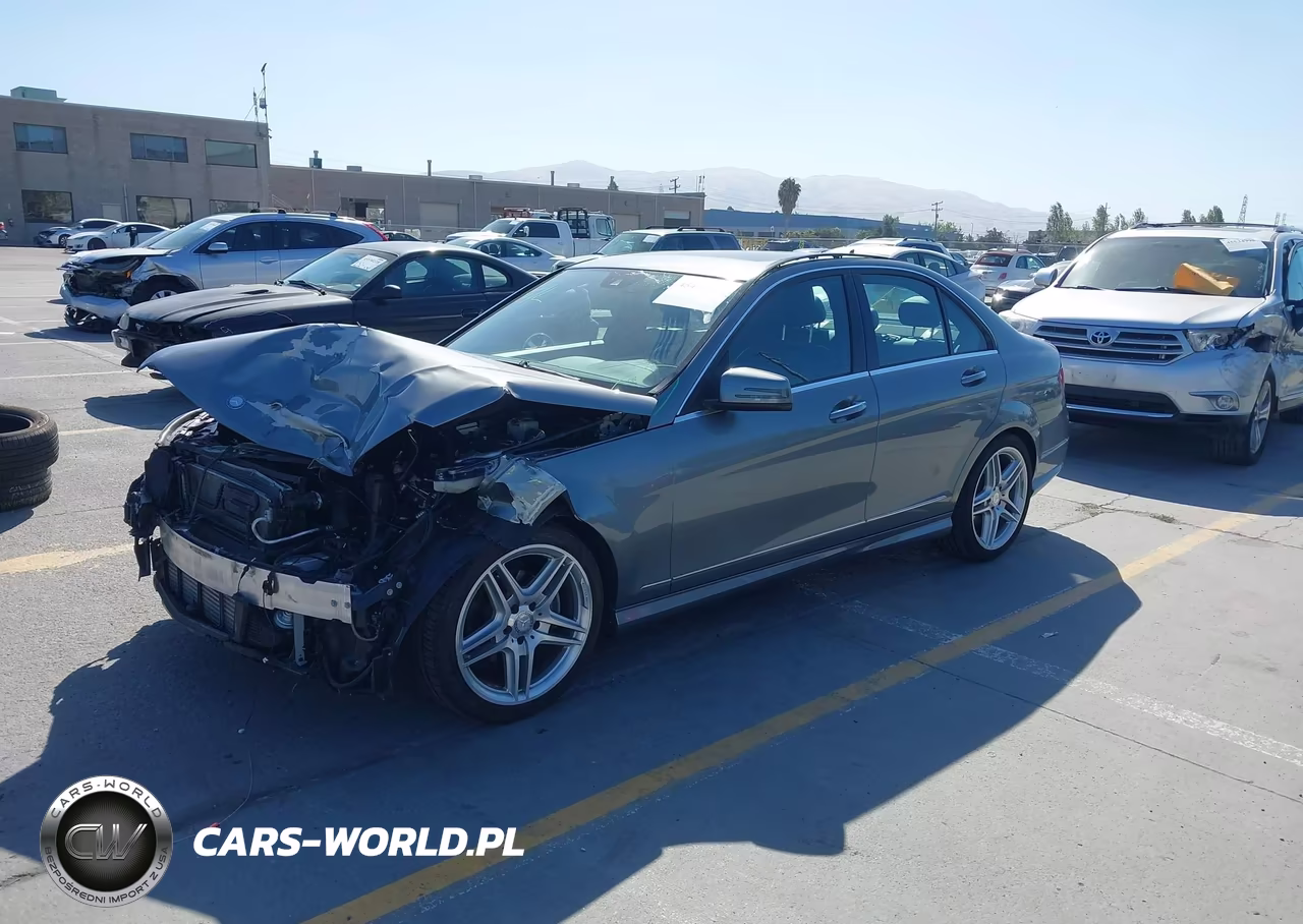 2013 Mercedes-Benz C 250 Sport VIN:WDDGF4HB8DR255481 - 2