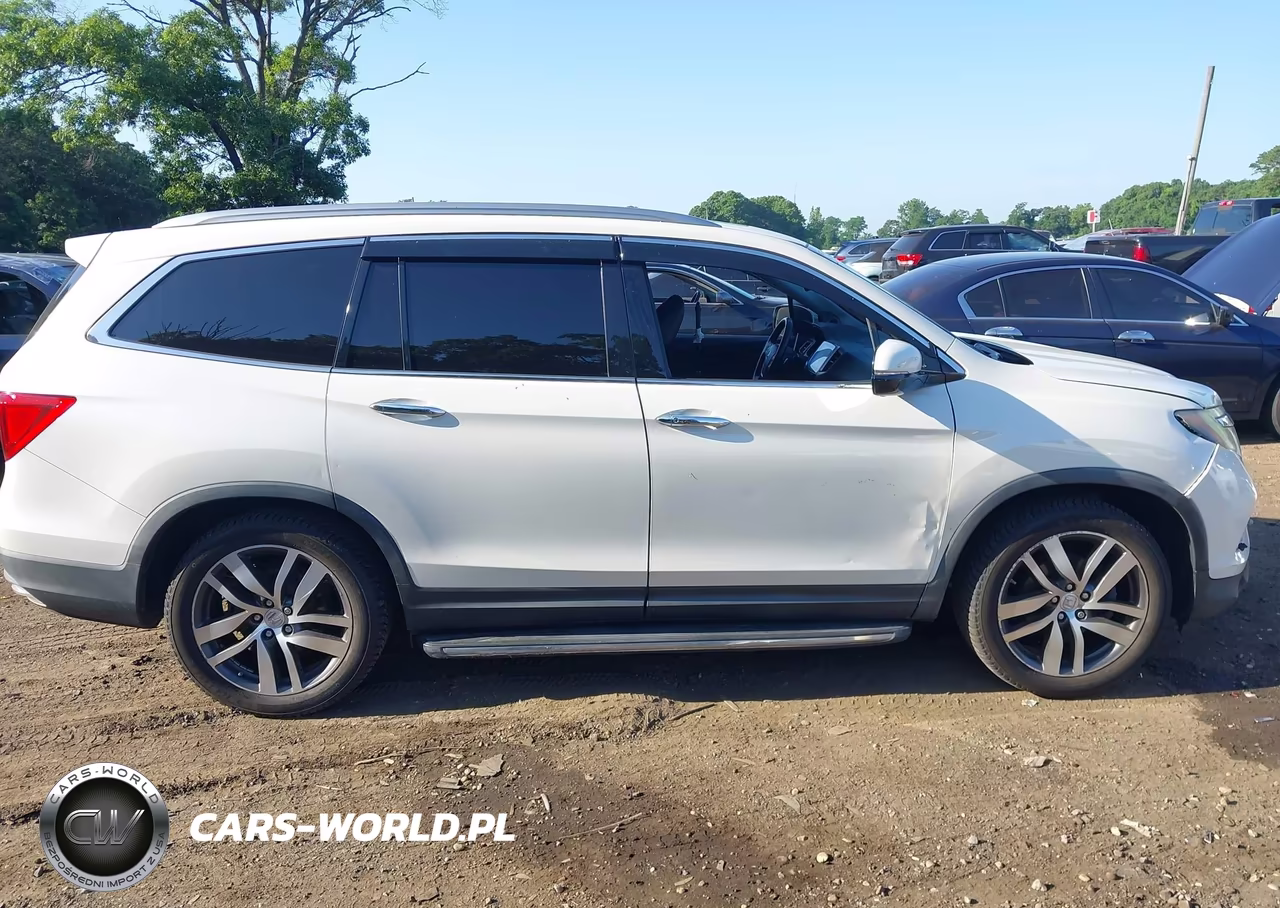 2016 Honda Pilot Elite VIN:5FNYF6H04GB038318 - 13