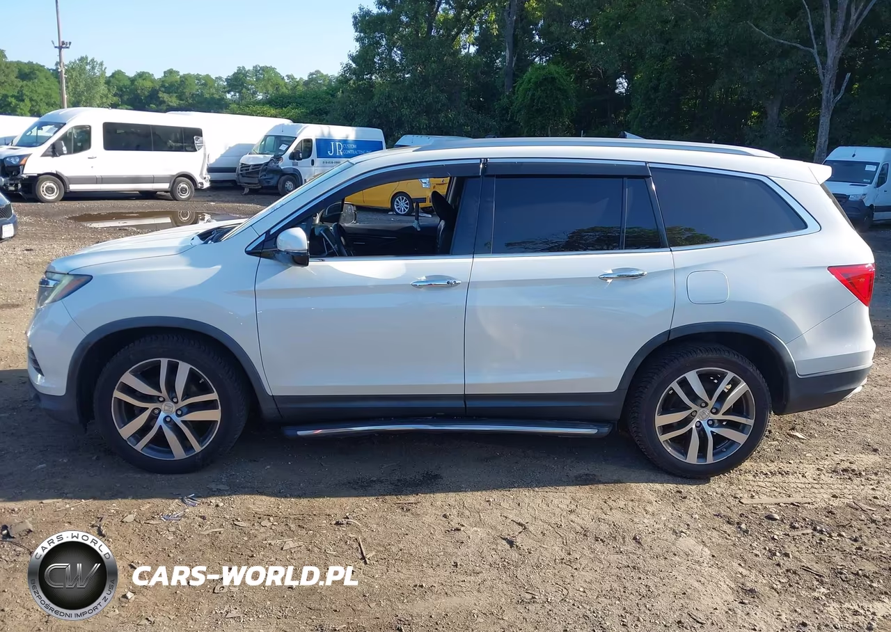 2016 Honda Pilot Elite VIN:5FNYF6H04GB038318 - 14