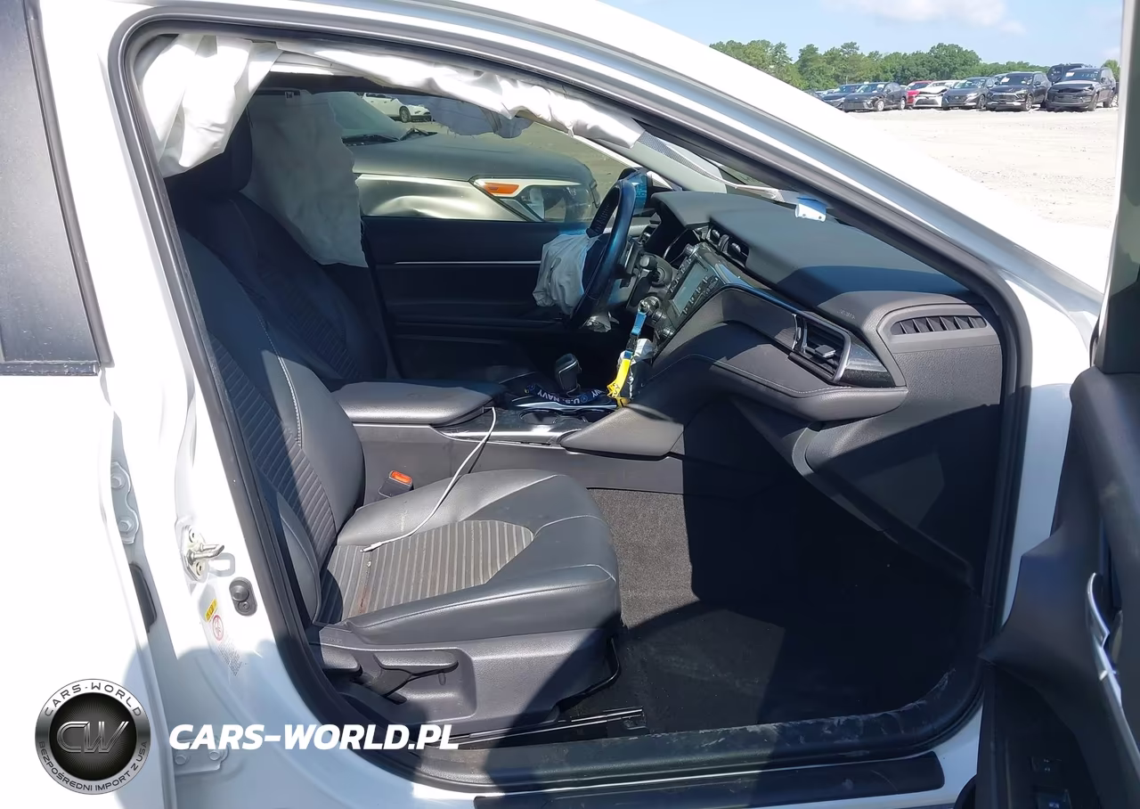 2019 Toyota Camry Se VIN:4T1B11HK9KU233755 - 5