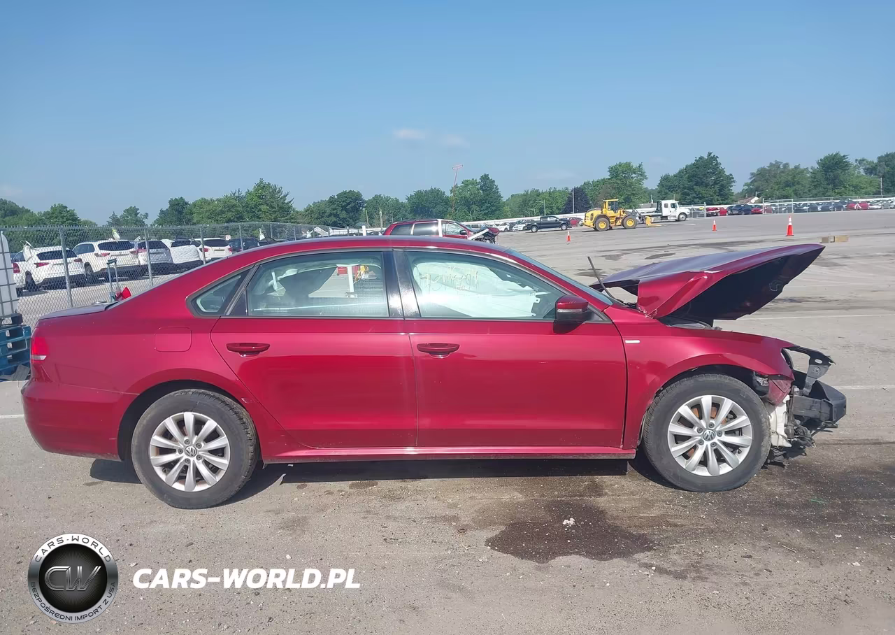 2015 Volkswagen Passat 1.8T Wolfsburg Edition VIN:1VWAT7A34FC021919 - 13