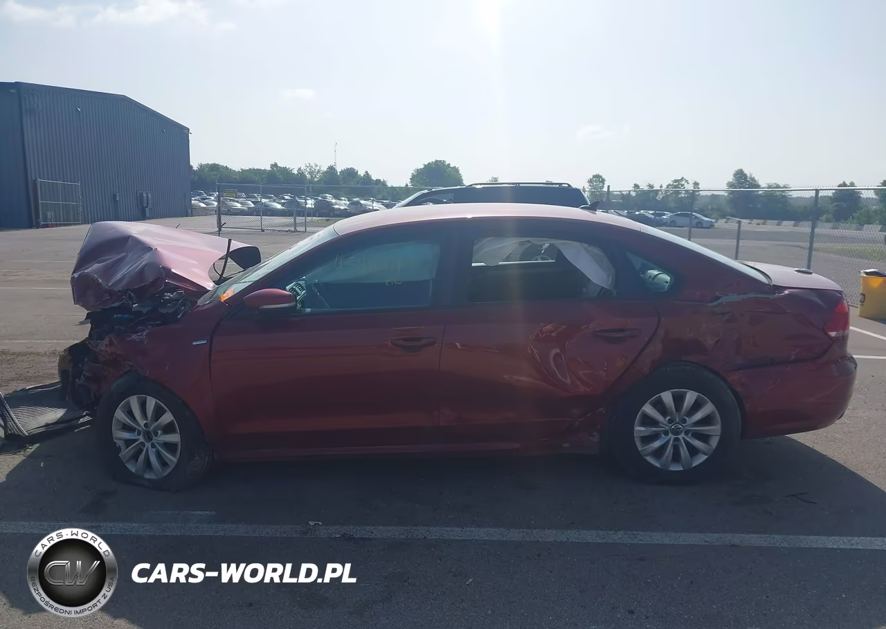 2015 Volkswagen Passat 1.8T Wolfsburg Edition VIN:1VWAT7A34FC021919 - 14