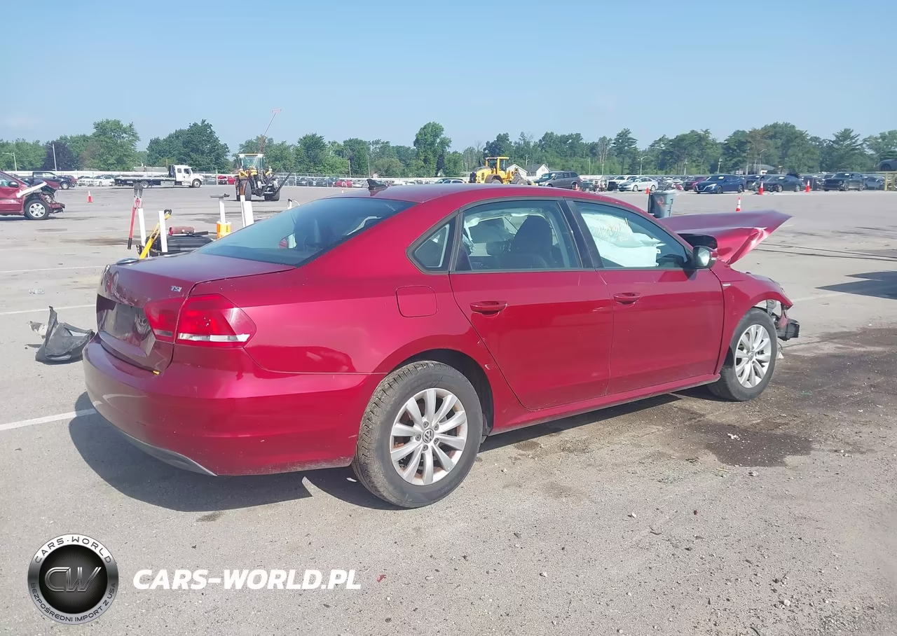 2015 Volkswagen Passat 1.8T Wolfsburg Edition VIN:1VWAT7A34FC021919 - 4