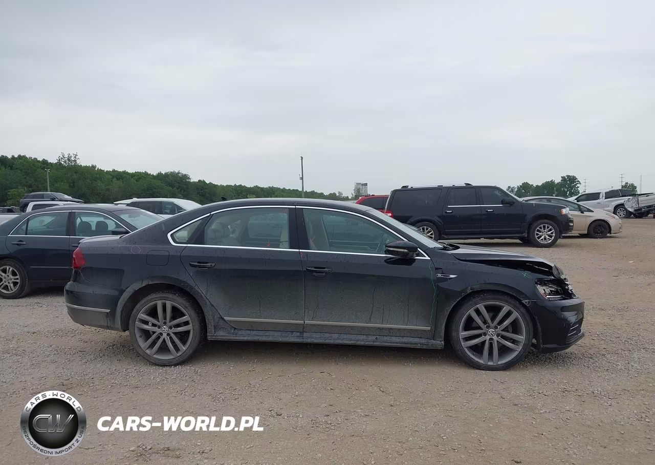 2017 Volkswagen Passat 1.8T R-Line VIN:1VWDT7A31HC080264 - 13