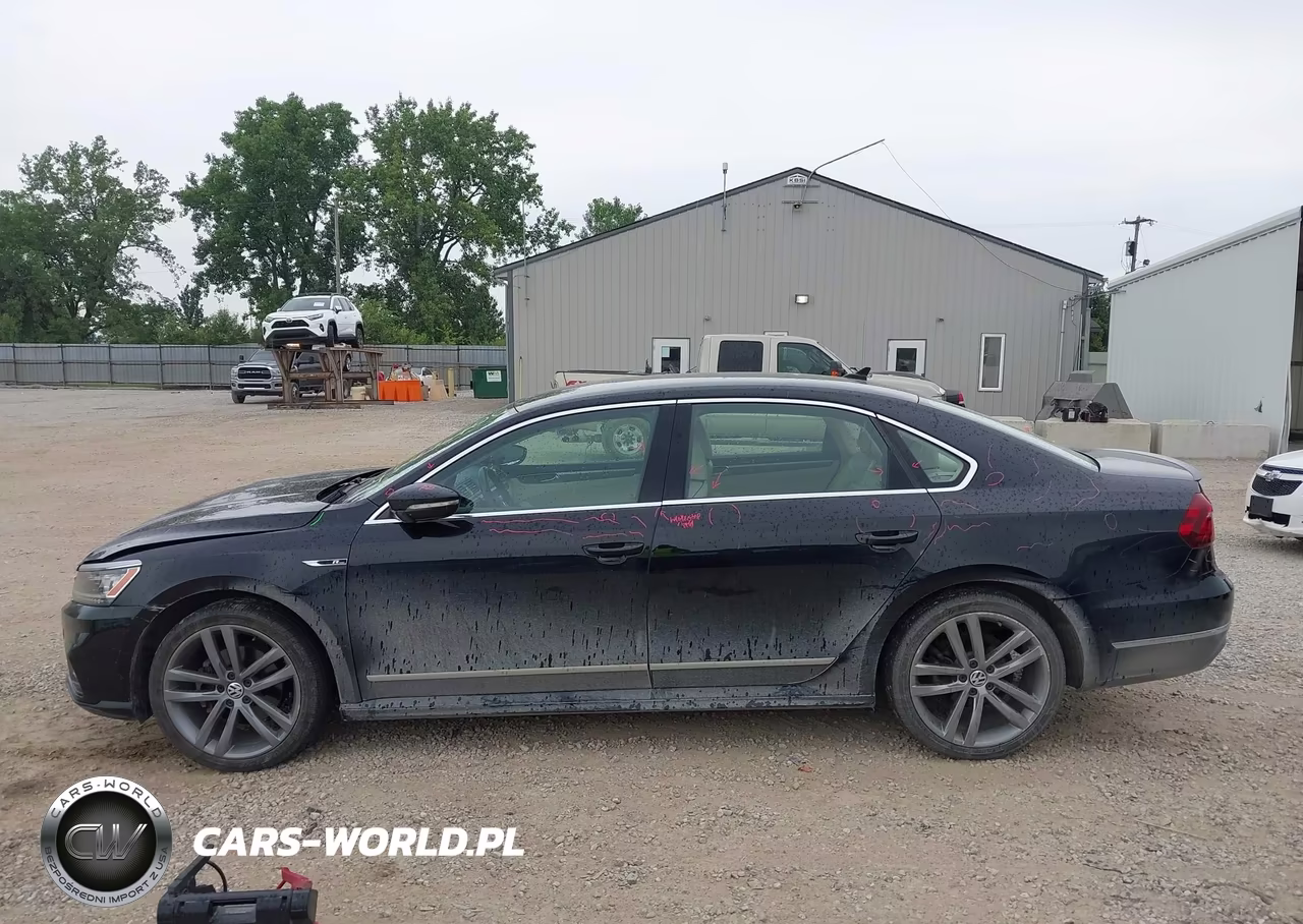 2017 Volkswagen Passat 1.8T R-Line VIN:1VWDT7A31HC080264 - 14