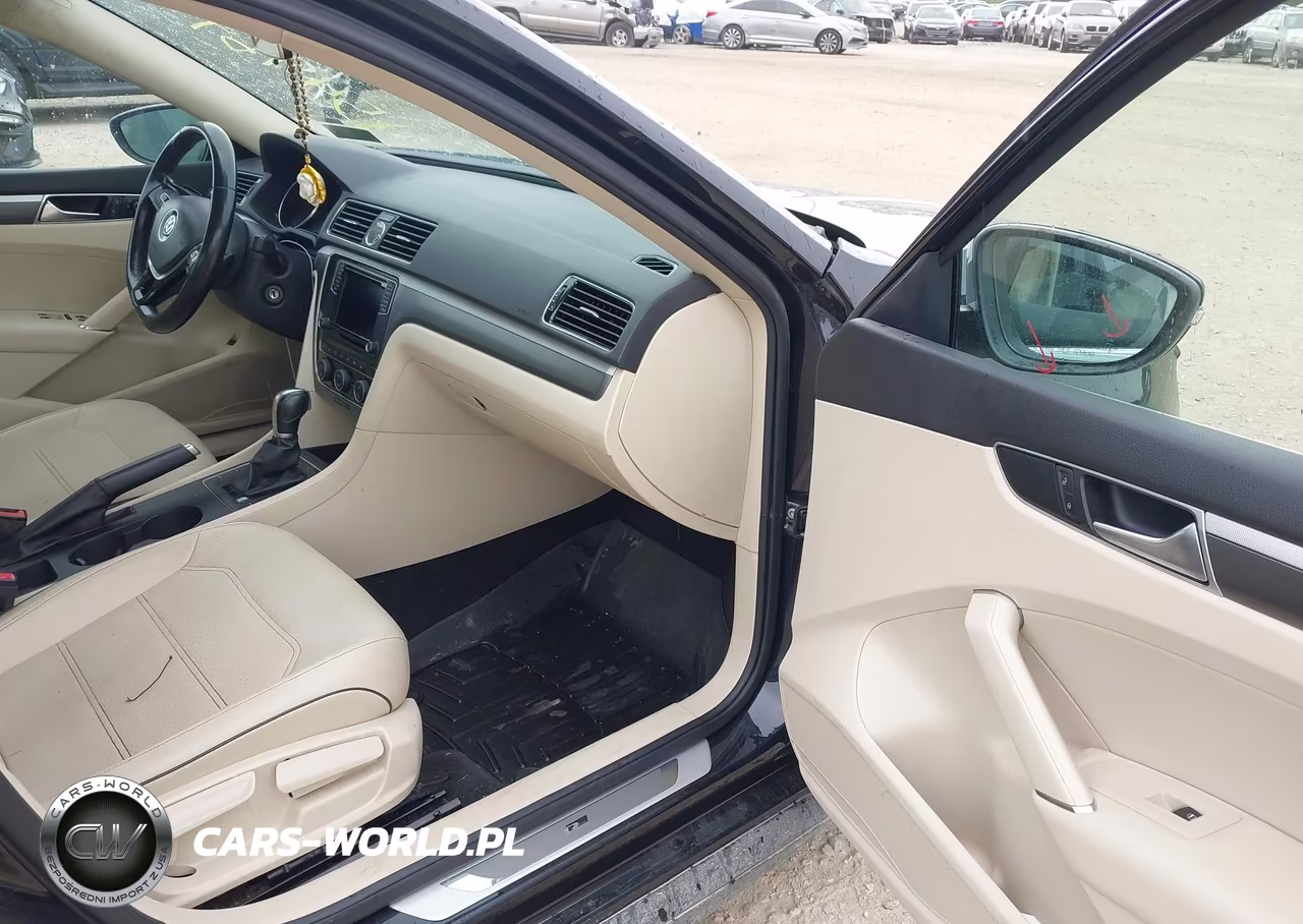 2017 Volkswagen Passat 1.8T R-Line VIN:1VWDT7A31HC080264 - 5