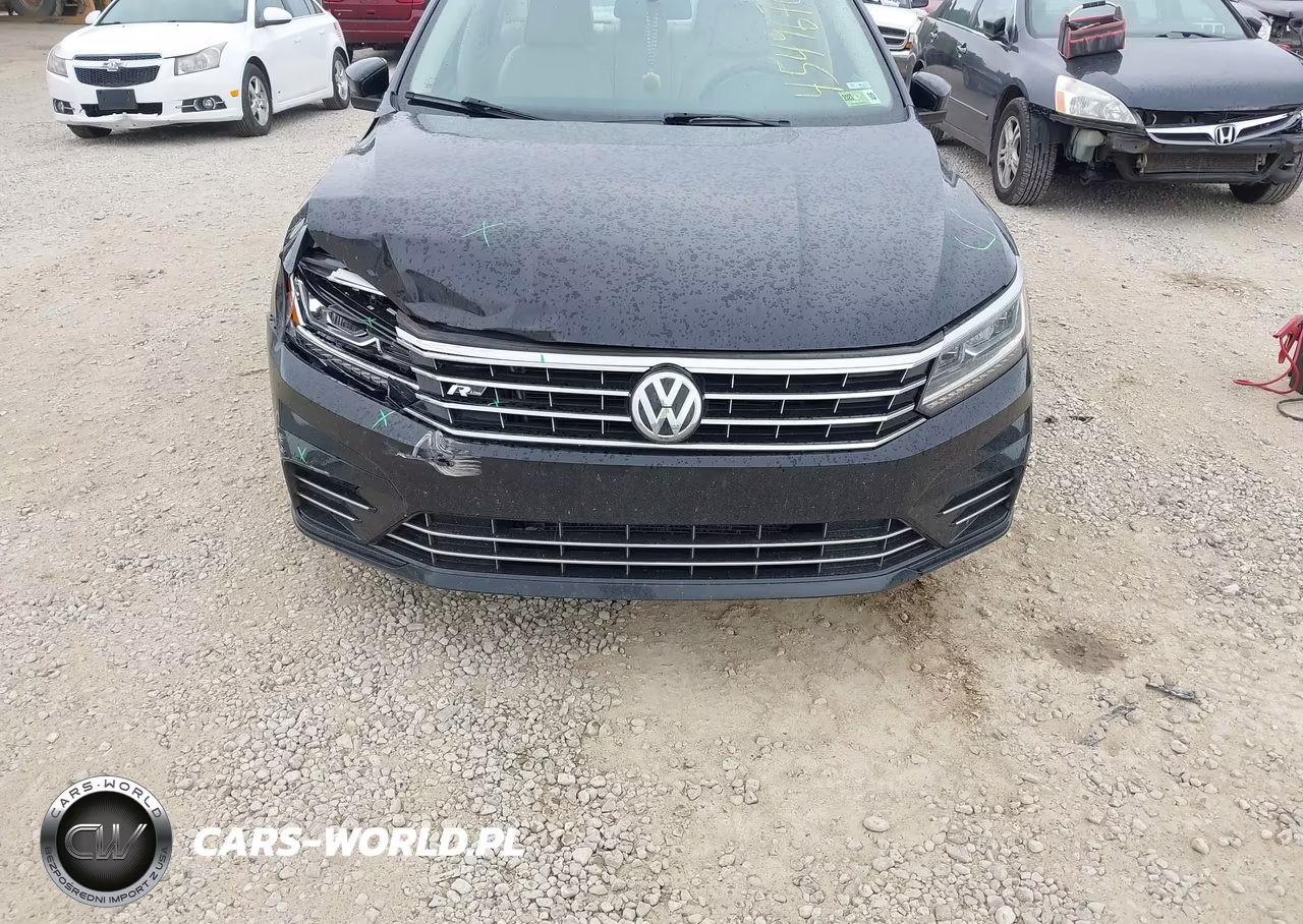 2017 Volkswagen Passat 1.8T R-Line VIN:1VWDT7A31HC080264 - 6