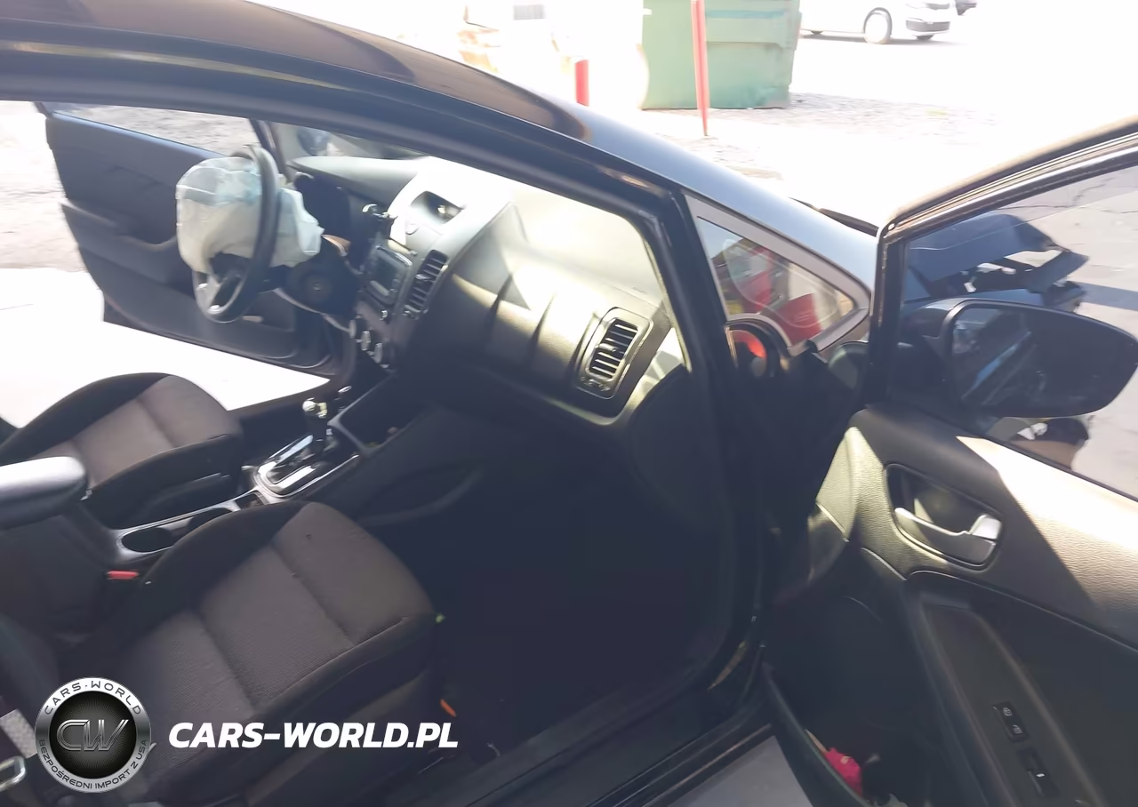 2017 Kia Forte Lx VIN:3KPFK4A78HE066127 - 5