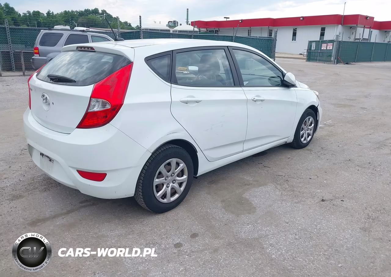 2012 Hyundai Accent Gs VIN:KMHCT5AE2CU007925 - 4