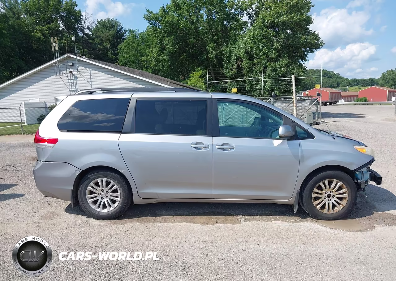 2012 Toyota Sienna Xle V6 8 Passenger VIN:5TDYK3DC9CS216093 - 13