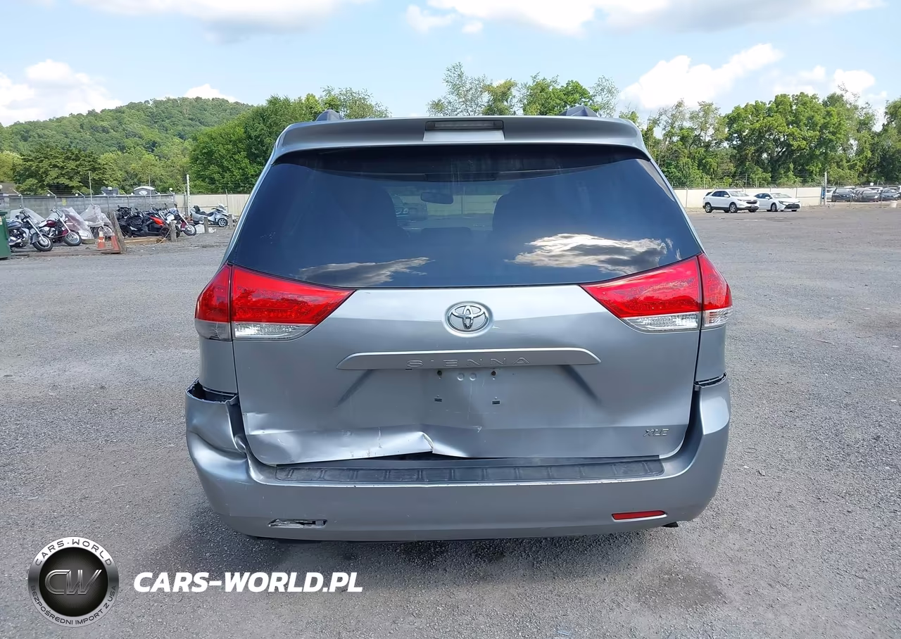 2012 Toyota Sienna Xle V6 8 Passenger VIN:5TDYK3DC9CS216093 - 16