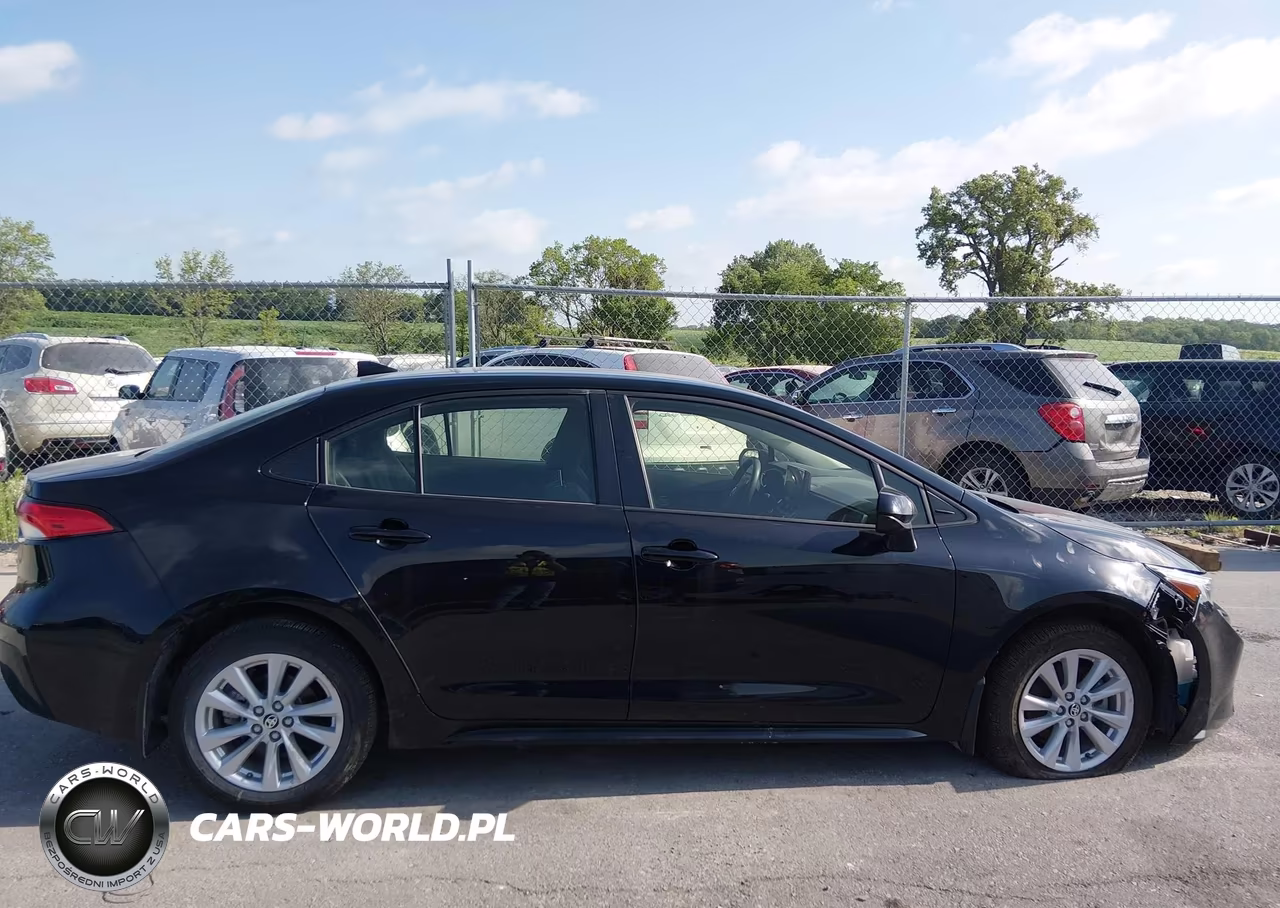 2026 Toyota Corolla Hybrid Hybrid Le VIN:JTDBCMFE8T3115040 - 13