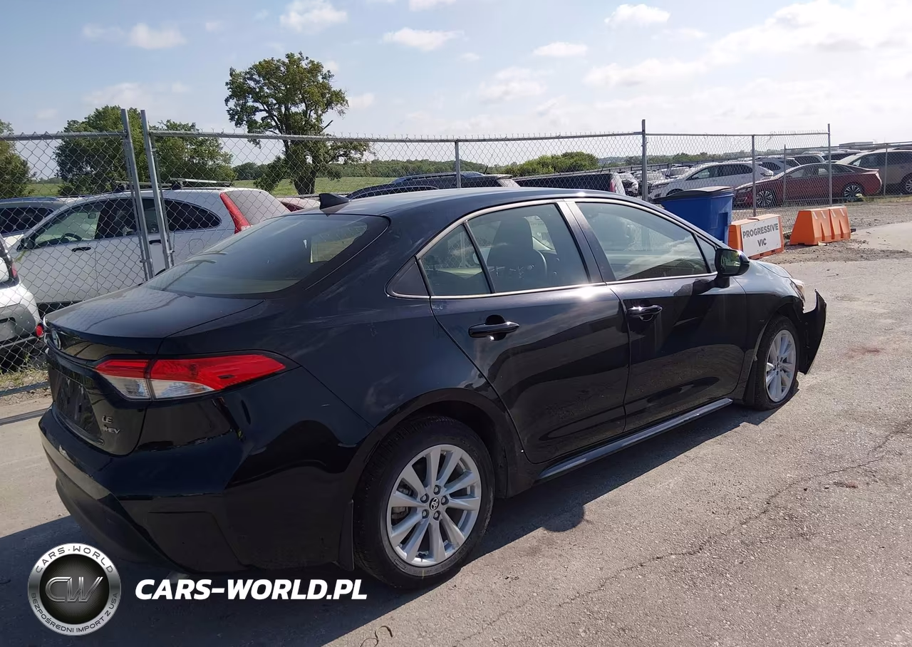 2026 Toyota Corolla Hybrid Hybrid Le VIN:JTDBCMFE8T3115040 - 4