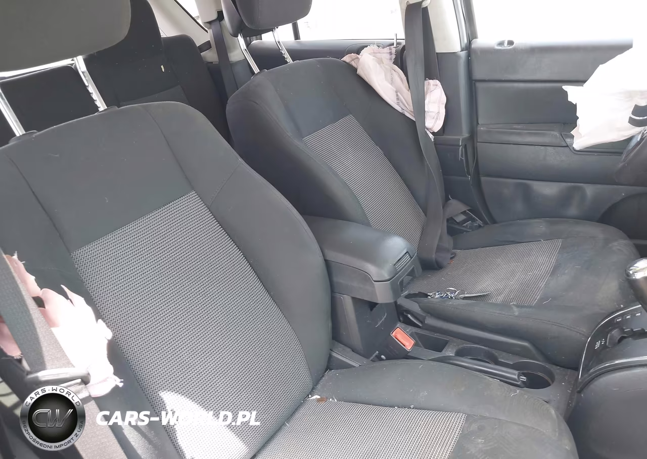 2014 Jeep Compass Sport VIN:1C4NJCBA7ED727470 - 13