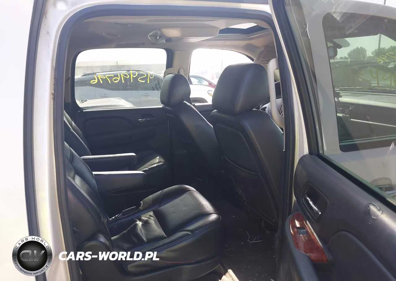 2011 Chevrolet Suburban Ltz VIN:1GNSKKE38BR367347 - 8