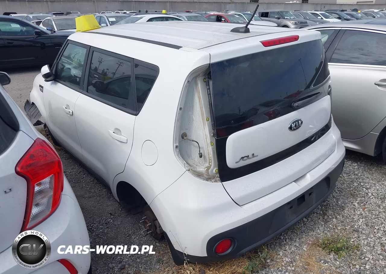 2018 Kia Soul VIN:KNDJN2A22J7615109 - 3