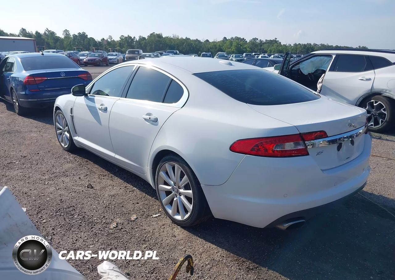 2011 Jaguar Xf Premium VIN:SAJWA0GB8BLS18107 - 3