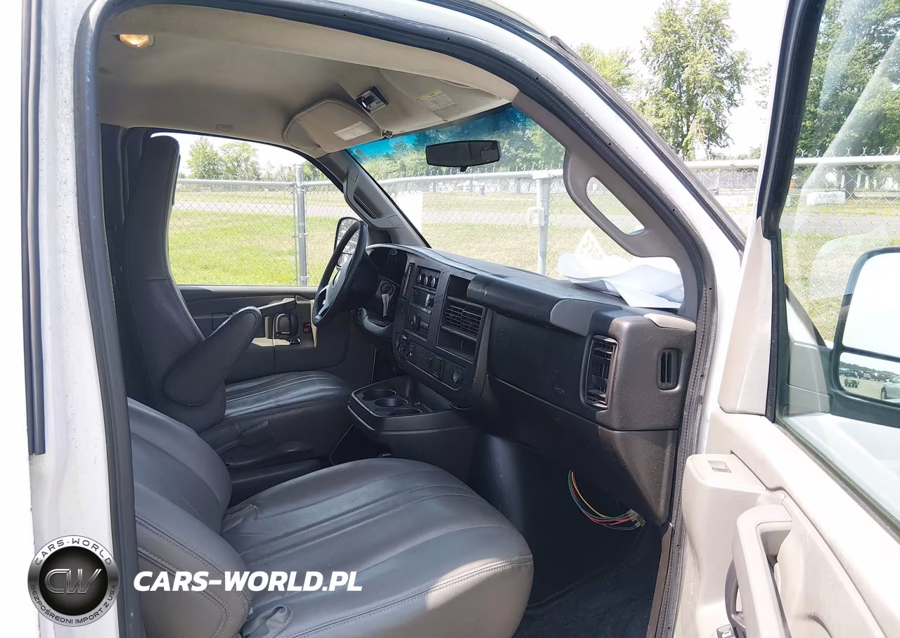 2016 Chevrolet Express 2500 Work Van VIN:1GCWGAFF5G1163724 - 5