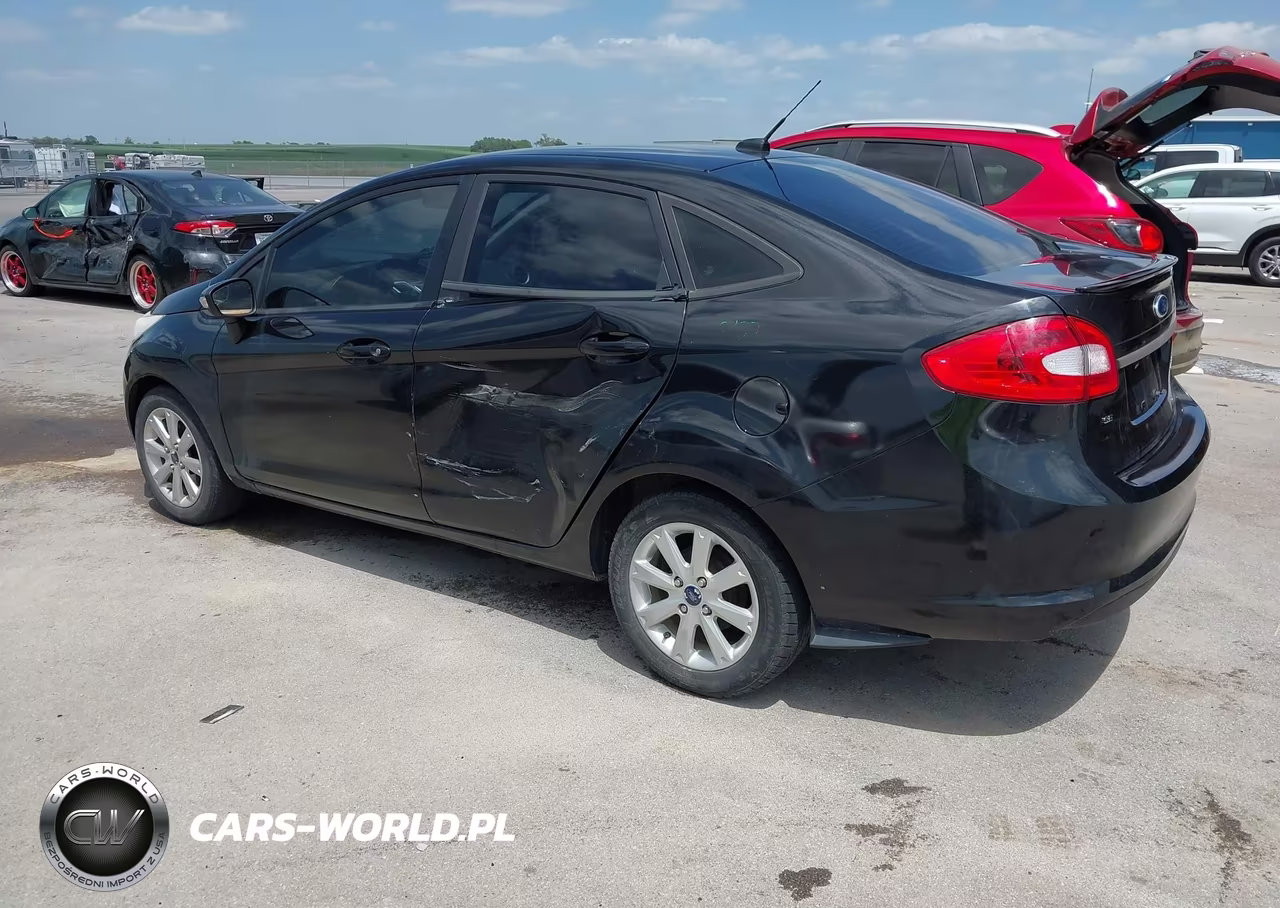 2013 Ford Fiesta Se VIN:3FADP4BJ3DM185518 - 3