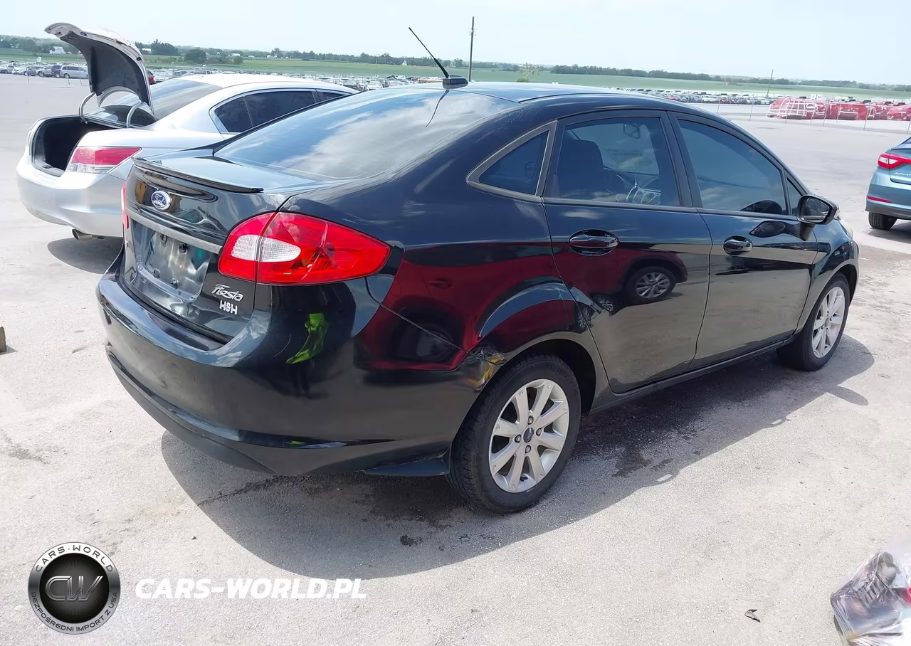 2013 Ford Fiesta Se VIN:3FADP4BJ3DM185518 - 4