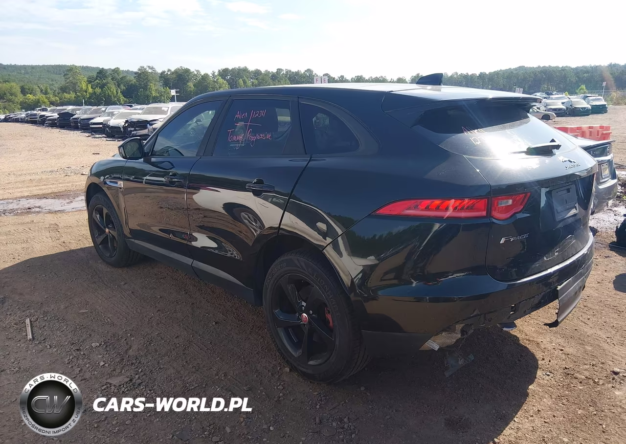 2018 Jaguar F-Pace 30T Premium VIN:SADCJ2GX4JA236949 - 3
