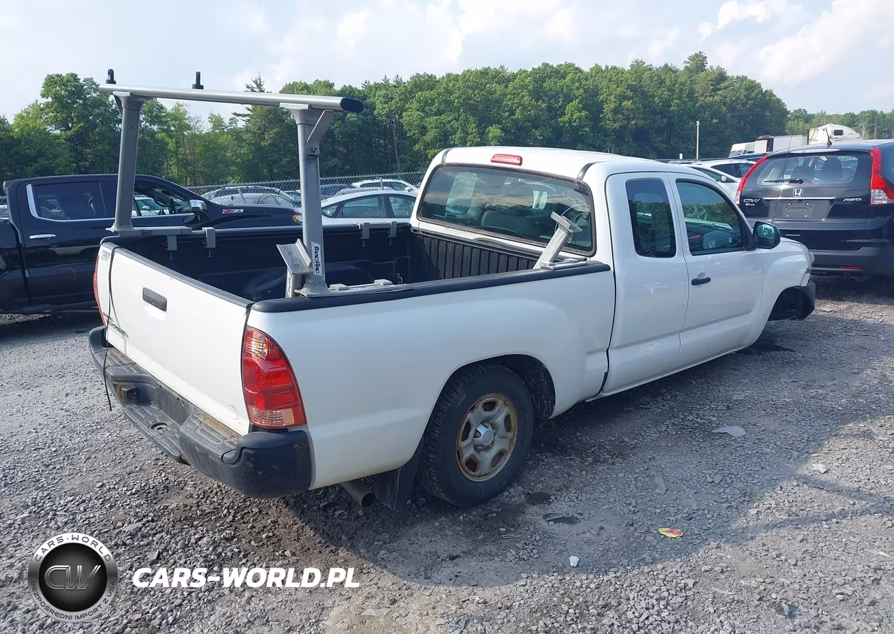 2015 Toyota Tacoma VIN:5TFTX4CN3FX059132 - 4